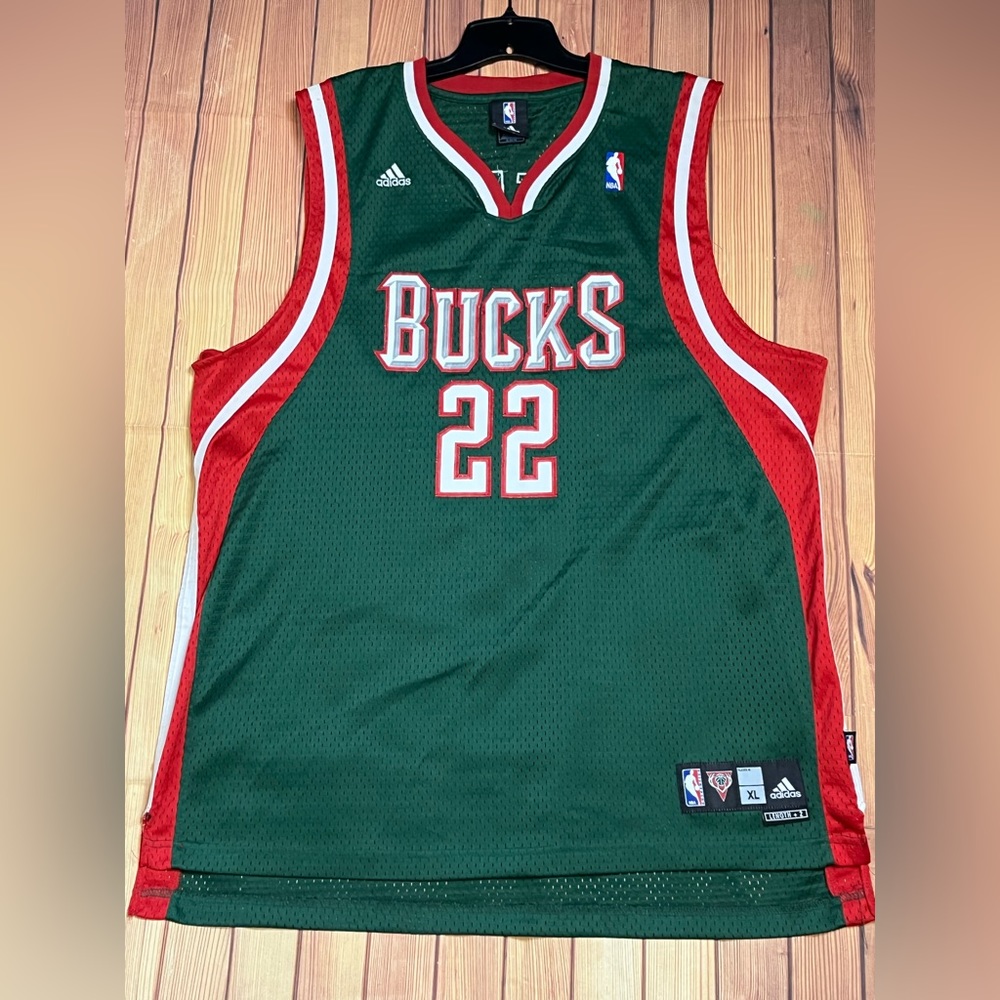 Vintage Michael Redd #22 Adidas Jersey
Milwaukee Bucks Green Size XI